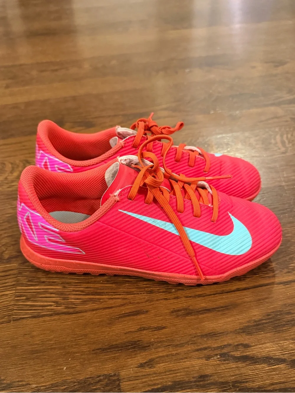 Nike Junior Mercurial Vapor 16 Club IC Soccer Shoes 3Y